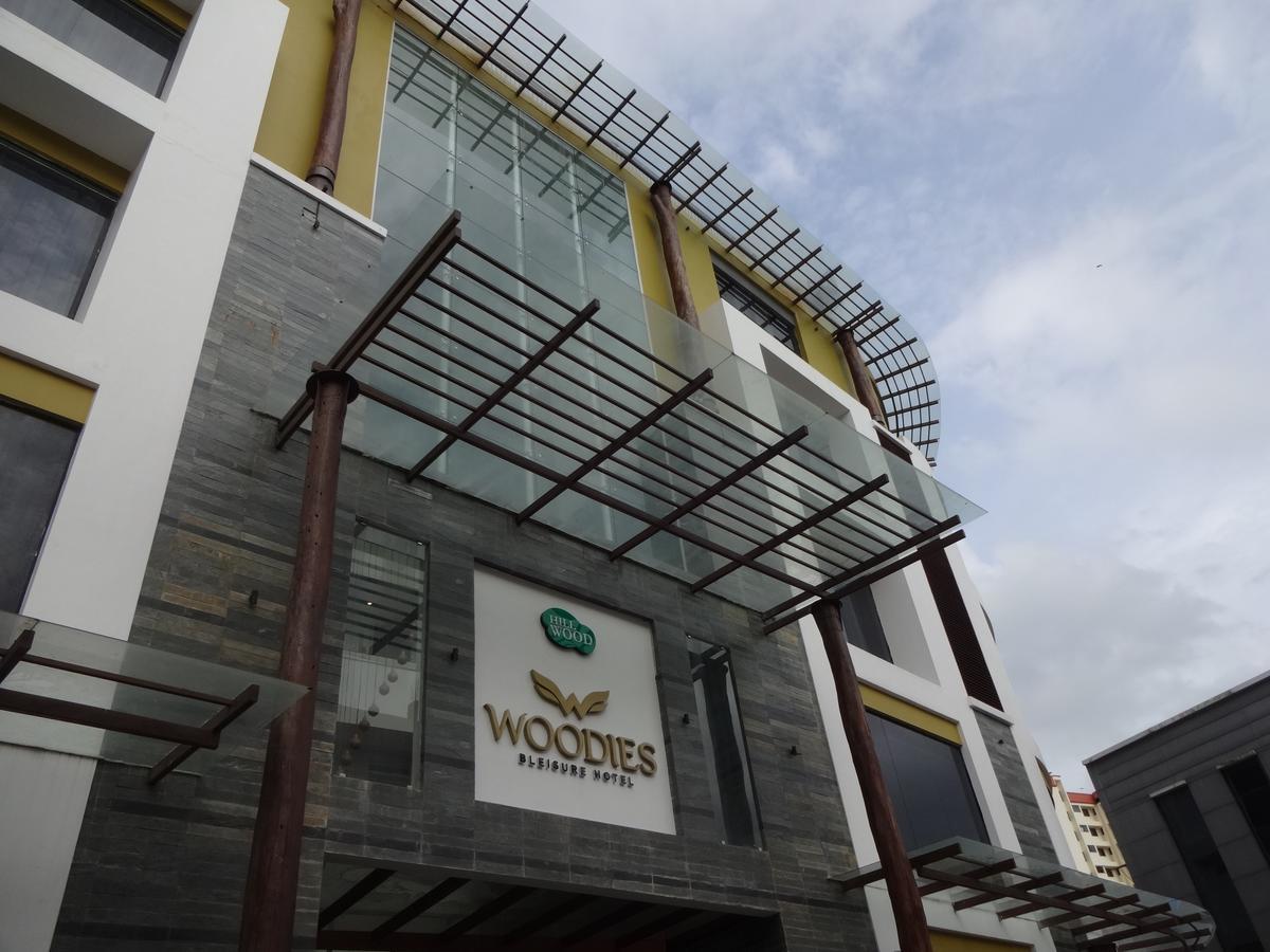 Woodies Bleisure Hotel Кожикоде Экстерьер фото