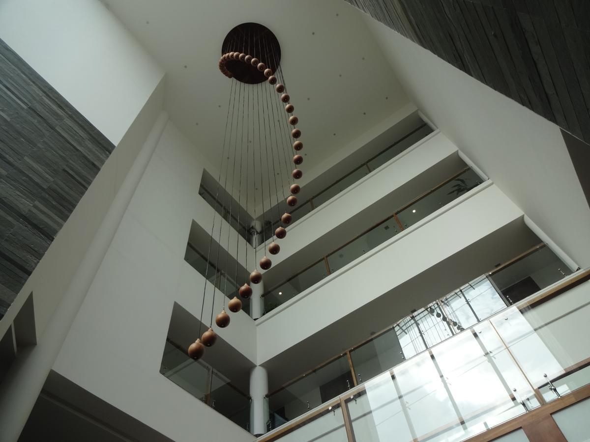 Woodies Bleisure Hotel Кожикоде Экстерьер фото