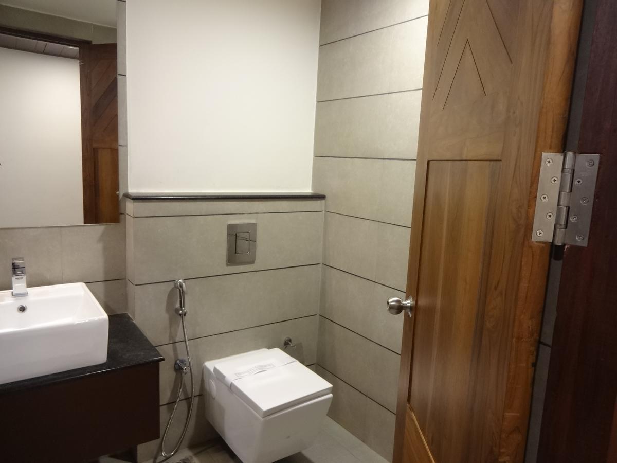 Woodies Bleisure Hotel Кожикоде Экстерьер фото